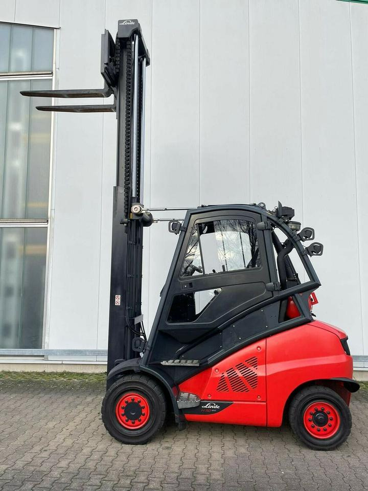 Linde Linde H 50 T - 7.390 h - Seitenschieber/Zinken neu - - LPG forklift: picture 5 Linde Linde H 50 T - 7.390 h - Seitenschieber/Zinken neu - - LPG forklift: picture 5