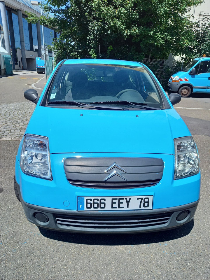 CITROEN C2 - Voiture berline commerciale essence - 3 portes - Sedan: picture 5 CITROEN C2 - Voiture berline commerciale essence - 3 portes - Sedan: picture 5