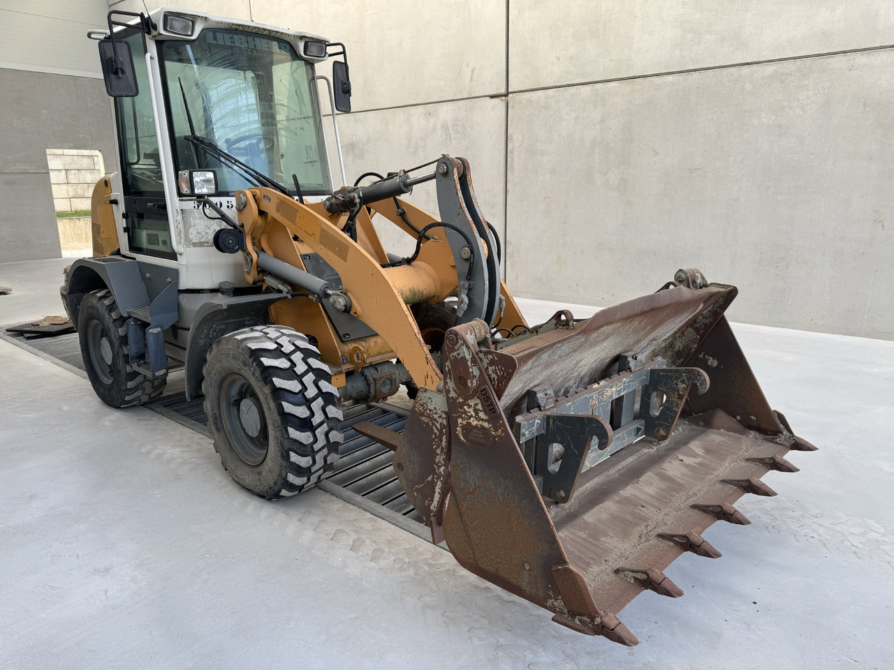 LIEBHERR L 506 - Wheel excavator: picture 4 LIEBHERR L 506 - Wheel excavator: picture 4