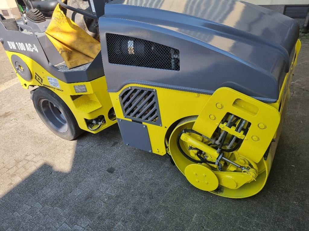 Bomag BW 100 AC-4 - Combination roller: picture 2 Bomag BW 100 AC-4 - Combination roller: picture 2