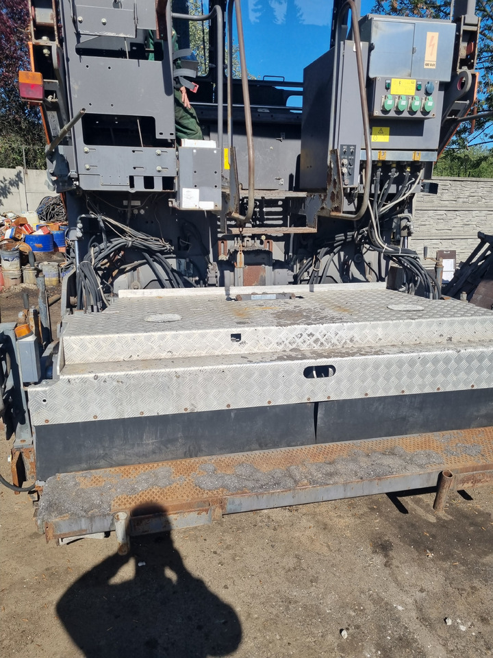VOLVO TITAN 6870 - Asphalt paver: picture 1 VOLVO TITAN 6870 - Asphalt paver: picture 1