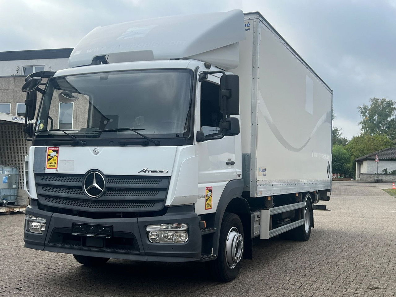 Mercedes-Benz Atego 1218 L Classic-Vermietung möglich-ADR-LBW - Box truck: picture 1 Mercedes-Benz Atego 1218 L Classic-Vermietung möglich-ADR-LBW - Box truck: picture 1