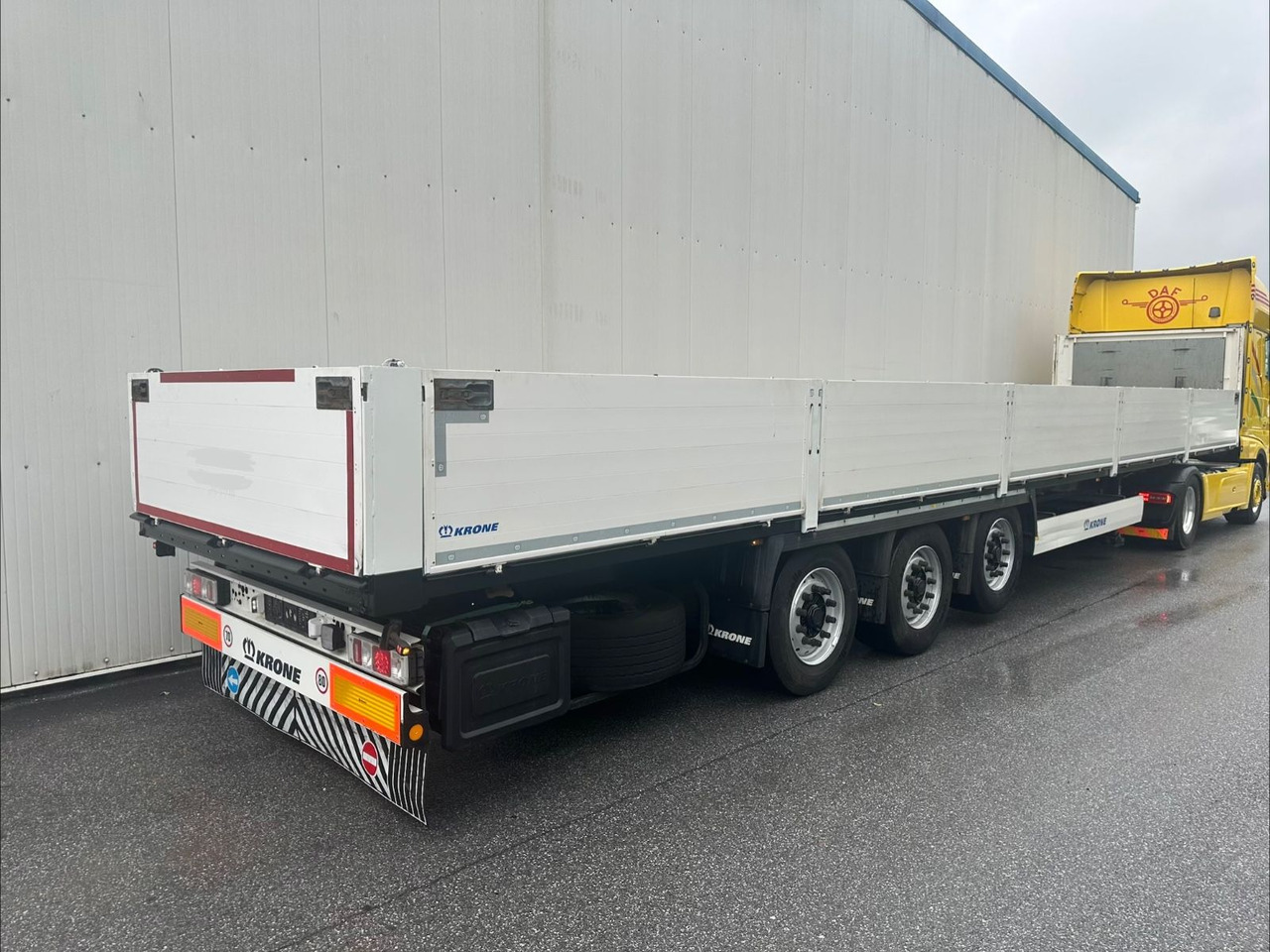 Krone SD Con-Verschluss Lenkachse - Dropside/ Flatbed semi-trailer: picture 4 Krone SD Con-Verschluss Lenkachse - Dropside/ Flatbed semi-trailer: picture 4