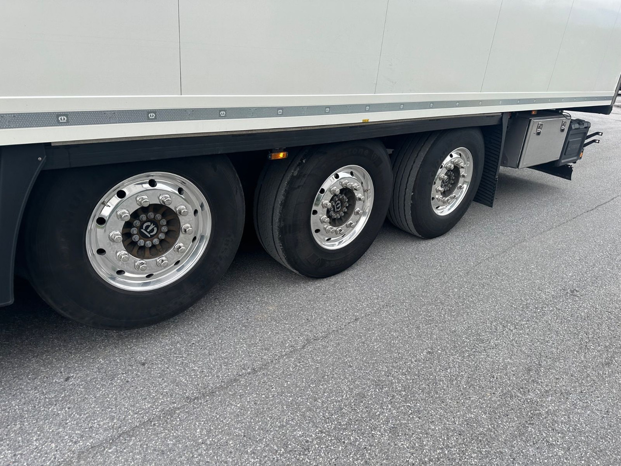 Krone SDR 27 Vector 1550 Doppelstock/Blumenbreit - Closed box semi-trailer: picture 5 Krone SDR 27 Vector 1550 Doppelstock/Blumenbreit - Closed box semi-trailer: picture 5