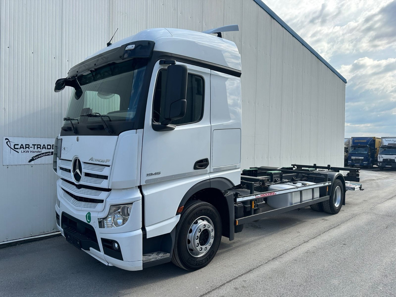 Mercedes-Benz Actros 1945 Standard 2T LBW - Container transporter/ Swap body truck: picture 1 Mercedes-Benz Actros 1945 Standard 2T LBW - Container transporter/ Swap body truck: picture 1