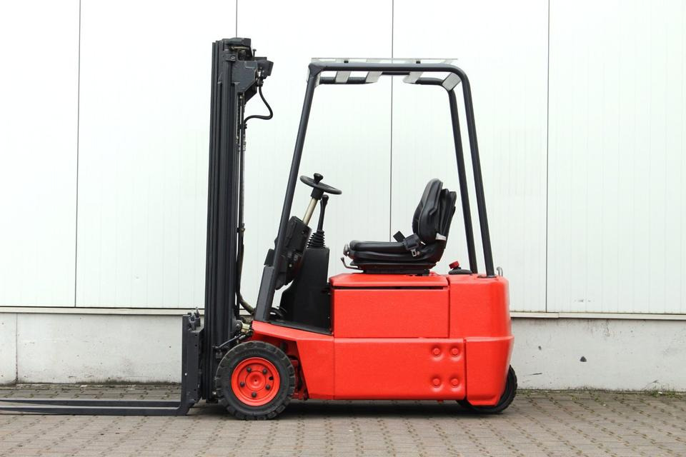LINDE E15Z-02 Triplex 4,7m - Electric forklift: picture 5 LINDE E15Z-02 Triplex 4,7m - Electric forklift: picture 5