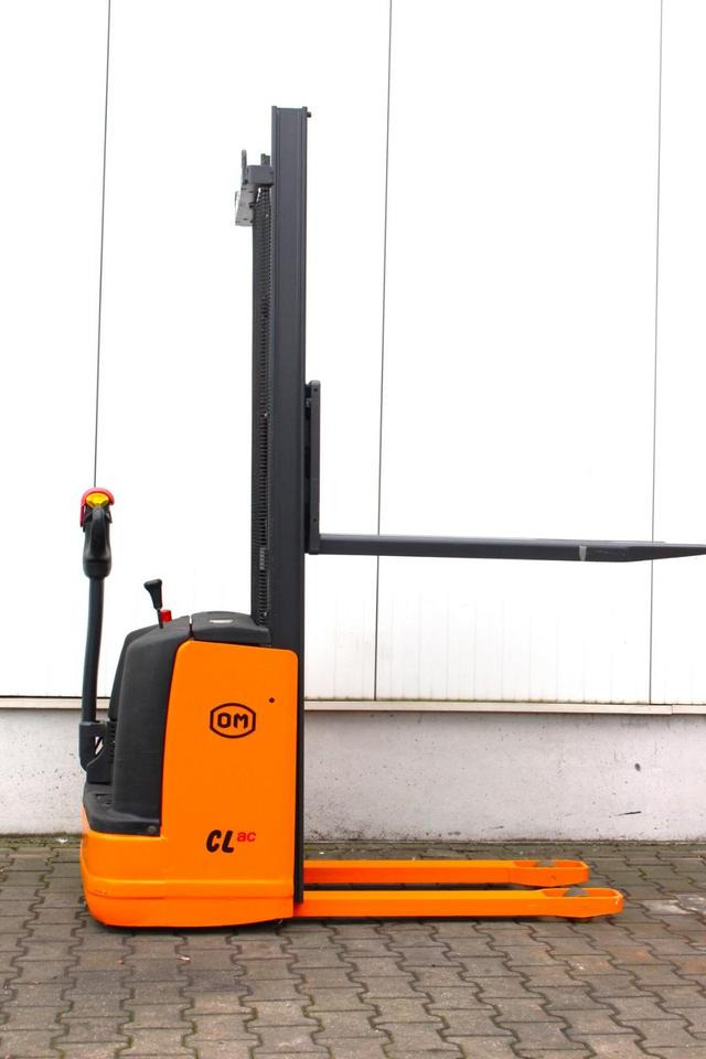 OM CL10,5ac - Batterie NEU - Stacker: picture 4 OM CL10,5ac - Batterie NEU - Stacker: picture 4