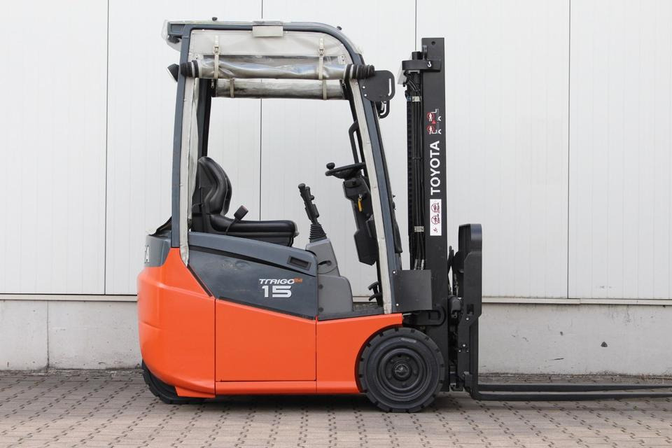 TOYOTA 7FBEST15 Zinkenverstellung - Electric forklift: picture 5 TOYOTA 7FBEST15 Zinkenverstellung - Electric forklift: picture 5