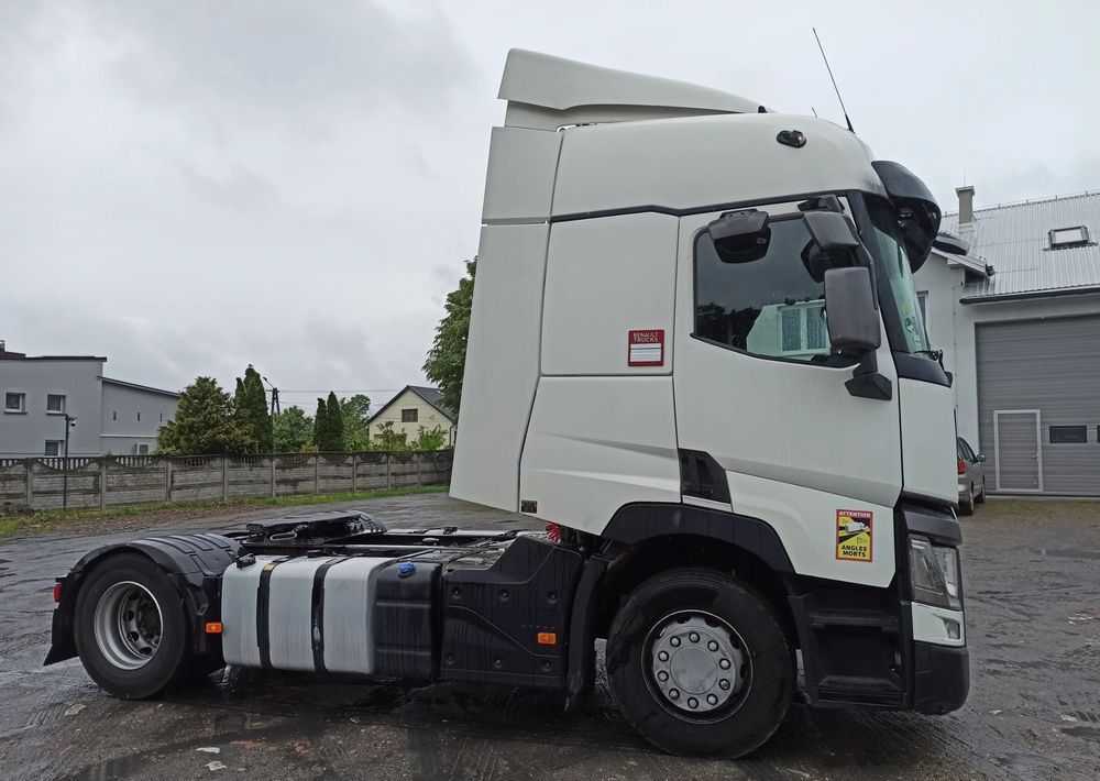 Renault T - Tractor unit: picture 1 Renault T - Tractor unit: picture 1