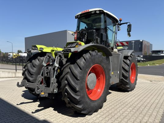 Claas Xerion 4200 Trac VC - Farm tractor: picture 3 Claas Xerion 4200 Trac VC - Farm tractor: picture 3