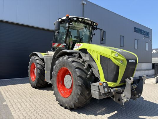 Claas Xerion 4200 Trac VC - Farm tractor: picture 1 Claas Xerion 4200 Trac VC - Farm tractor: picture 1