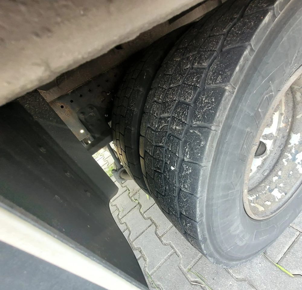 Curtainsider truck MAN: picture 7 Curtainsider truck MAN: picture 7