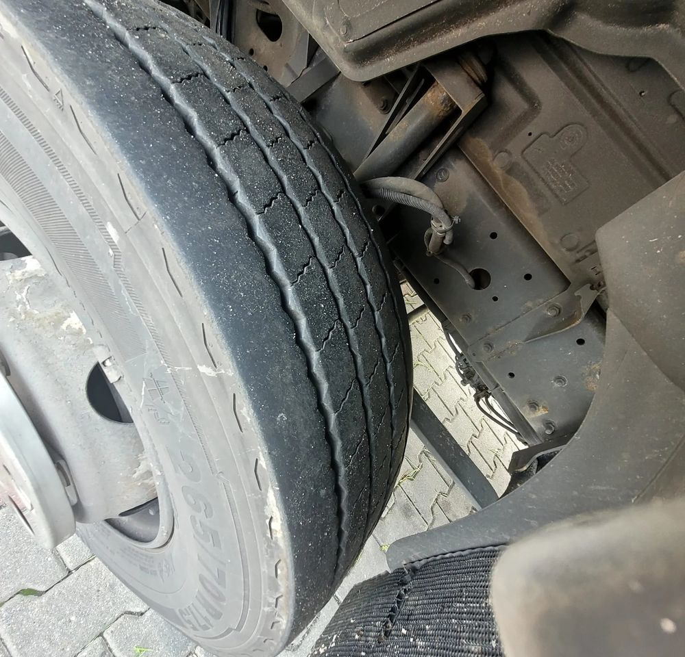 Curtainsider truck MAN: picture 6 Curtainsider truck MAN: picture 6