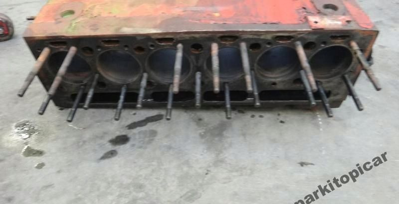 SILNIK PERKINS 6 CYLI KRATER BLOK DÓŁ SILNIKA - Cylinder head for Truck: picture 3 SILNIK PERKINS 6 CYLI KRATER BLOK DÓŁ SILNIKA - Cylinder head for Truck: picture 3