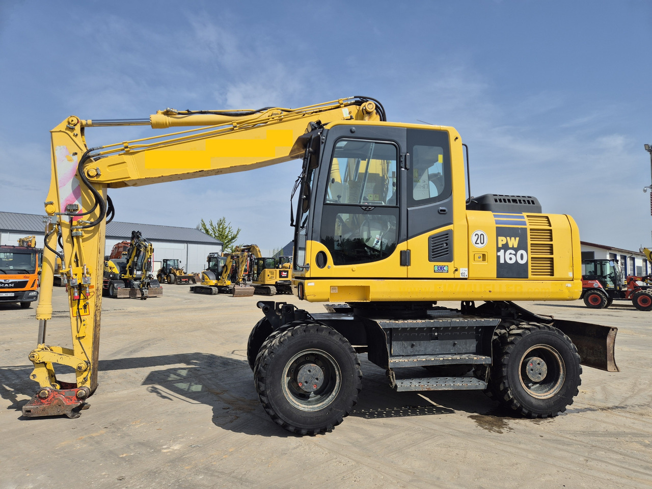 KOMATSU PW 160 - 8 - Wheel excavator: picture 1 KOMATSU PW 160 - 8 - Wheel excavator: picture 1