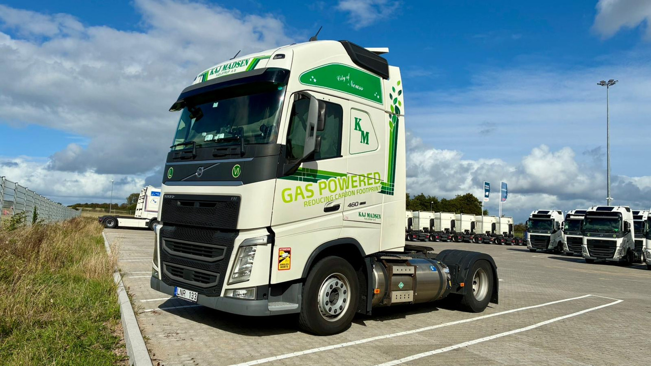 VOLVO DIESEL/LNG - Tractor unit: picture 1 VOLVO DIESEL/LNG - Tractor unit: picture 1