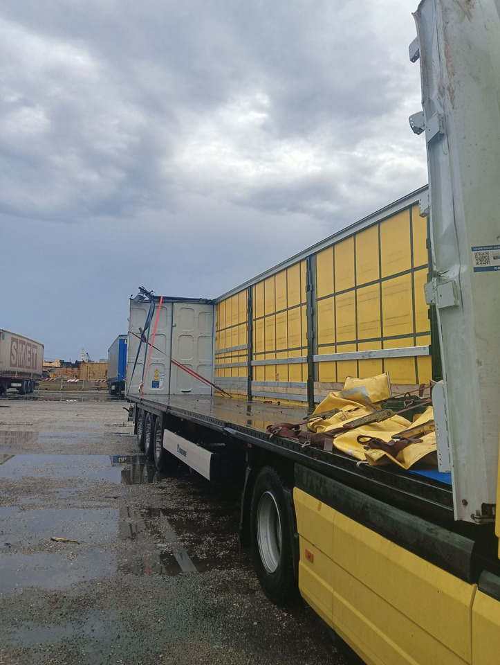 KRONE located in Bari, Italy - damaged - Curtainsider semi-trailer: picture 4 KRONE located in Bari, Italy - damaged - Curtainsider semi-trailer: picture 4