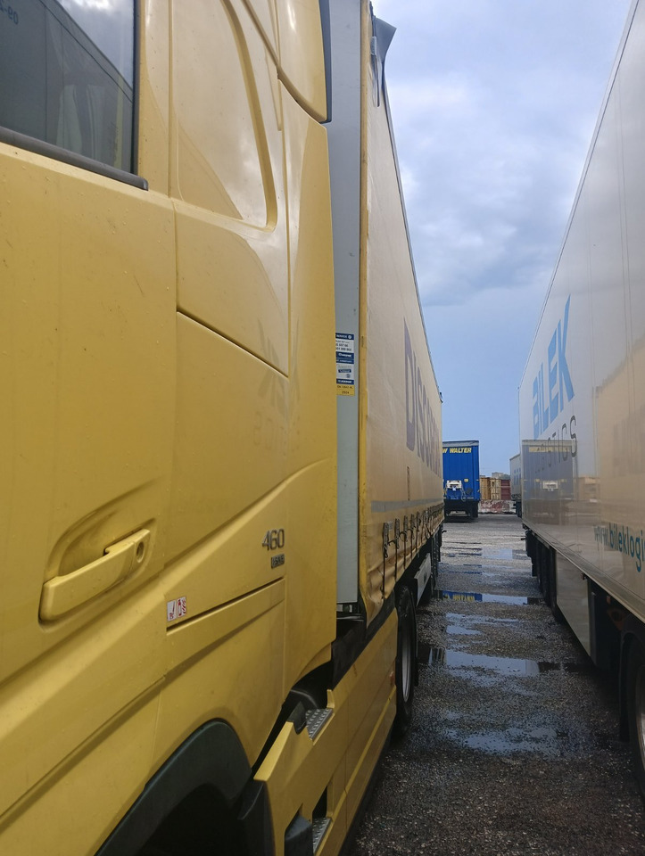 KRONE located in Bari, Italy - damaged - Curtainsider semi-trailer: picture 5 KRONE located in Bari, Italy - damaged - Curtainsider semi-trailer: picture 5