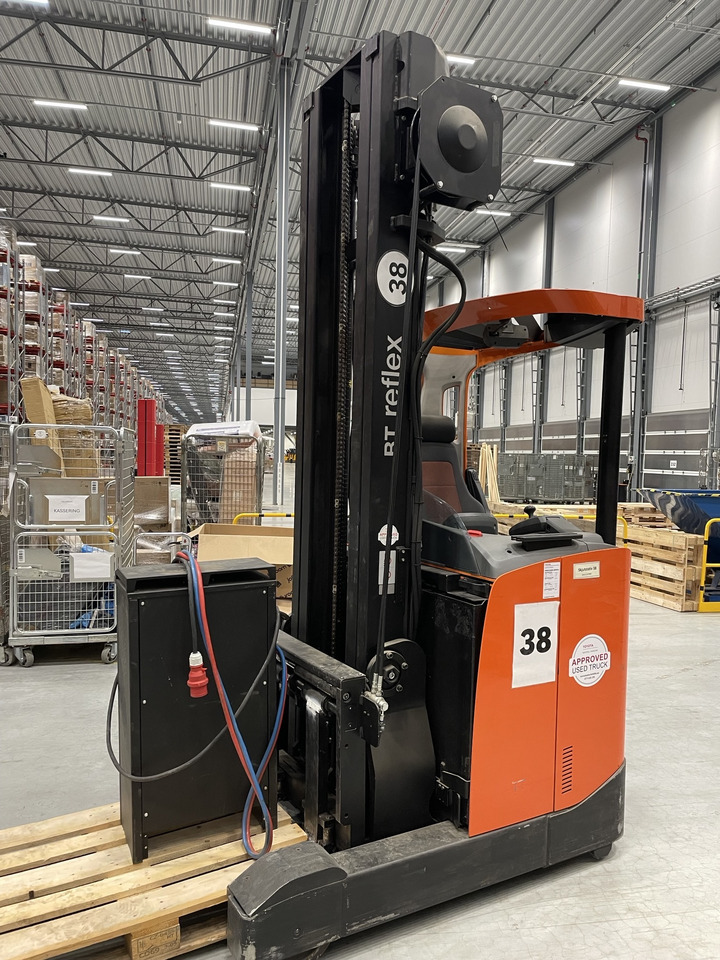 TOYOTA BT-RRE 160E - Reach truck: picture 5 TOYOTA BT-RRE 160E - Reach truck: picture 5