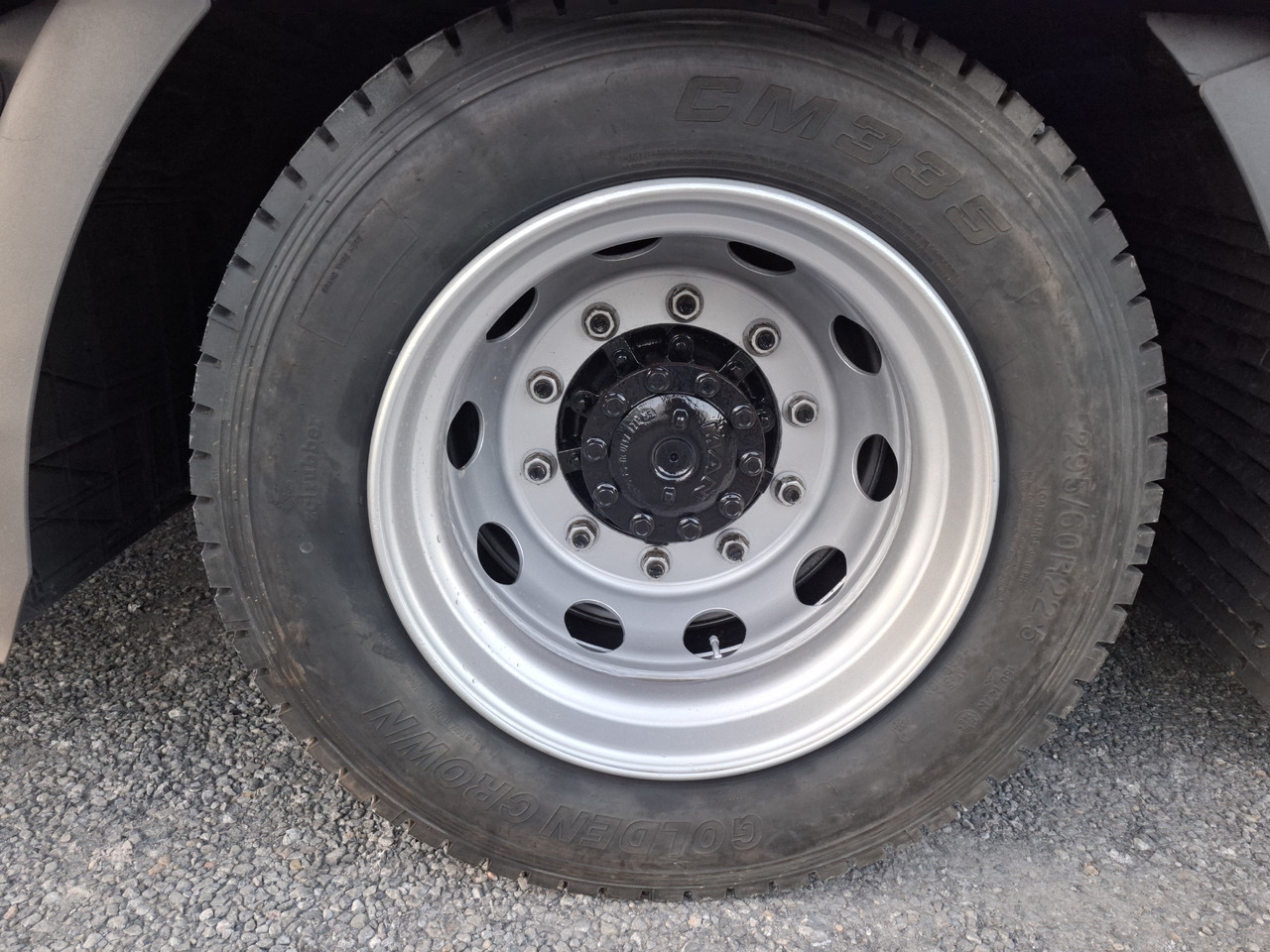 Curtainsider truck MAN TGX 26.440 E6: picture 32