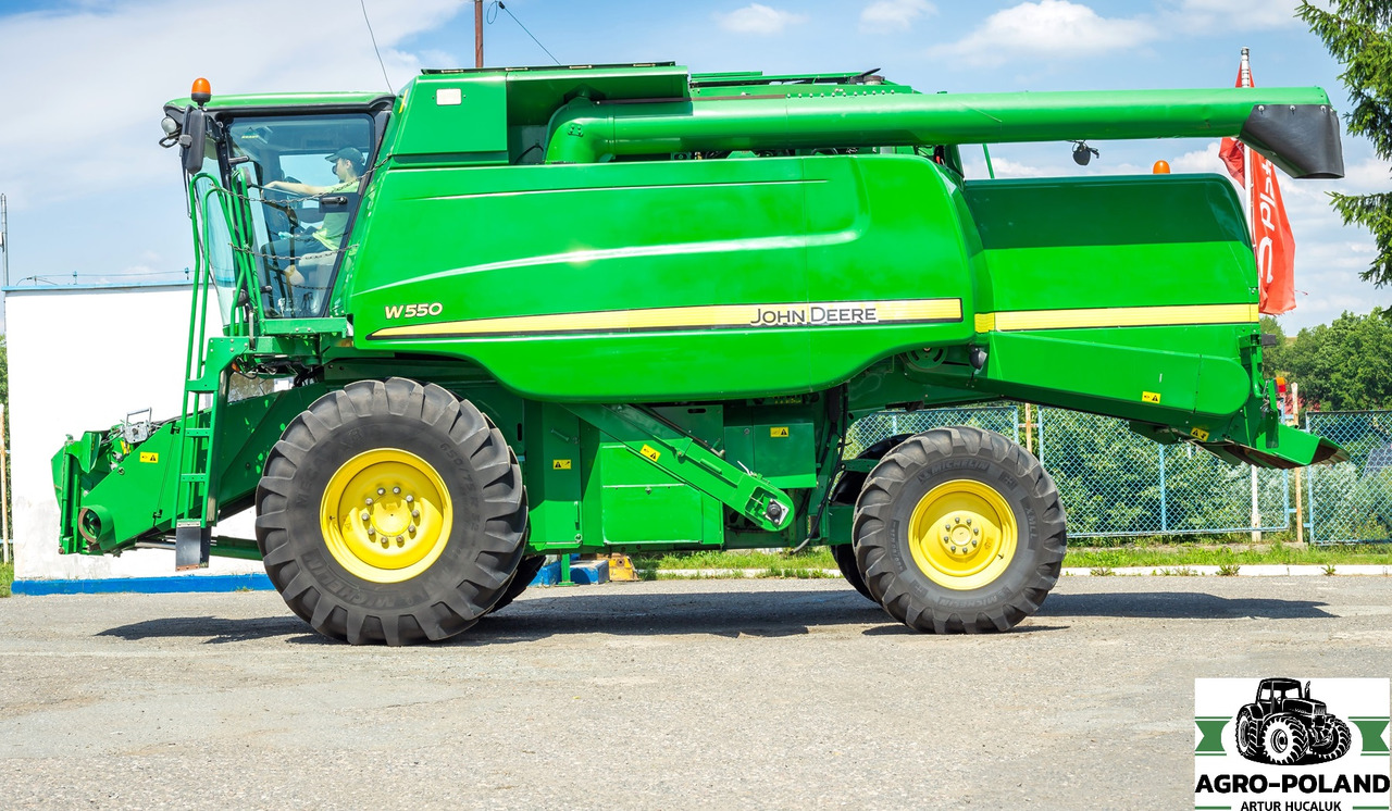 JOHN DEERE W 550 - 2981 h - 5,5 M - 2011 ROK - Combine harvester: picture 3 JOHN DEERE W 550 - 2981 h - 5,5 M - 2011 ROK - Combine harvester: picture 3