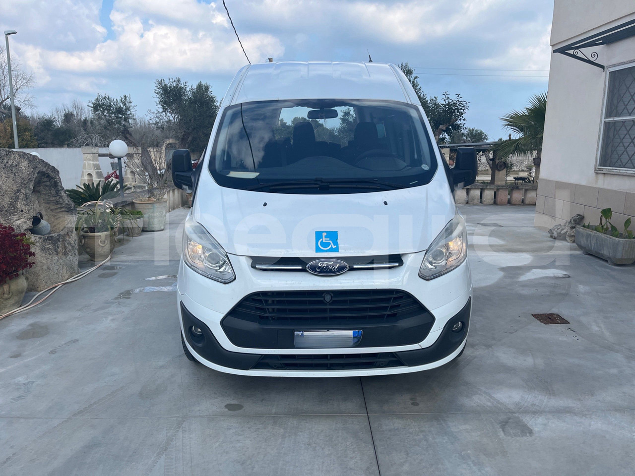 Ford Transit - Minibus, Passenger van: picture 2 Ford Transit - Minibus, Passenger van: picture 2
