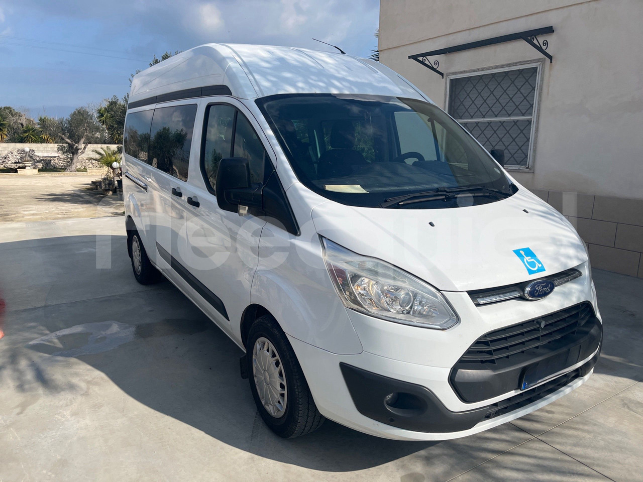 Ford Transit - Minibus, Passenger van: picture 1 Ford Transit - Minibus, Passenger van: picture 1