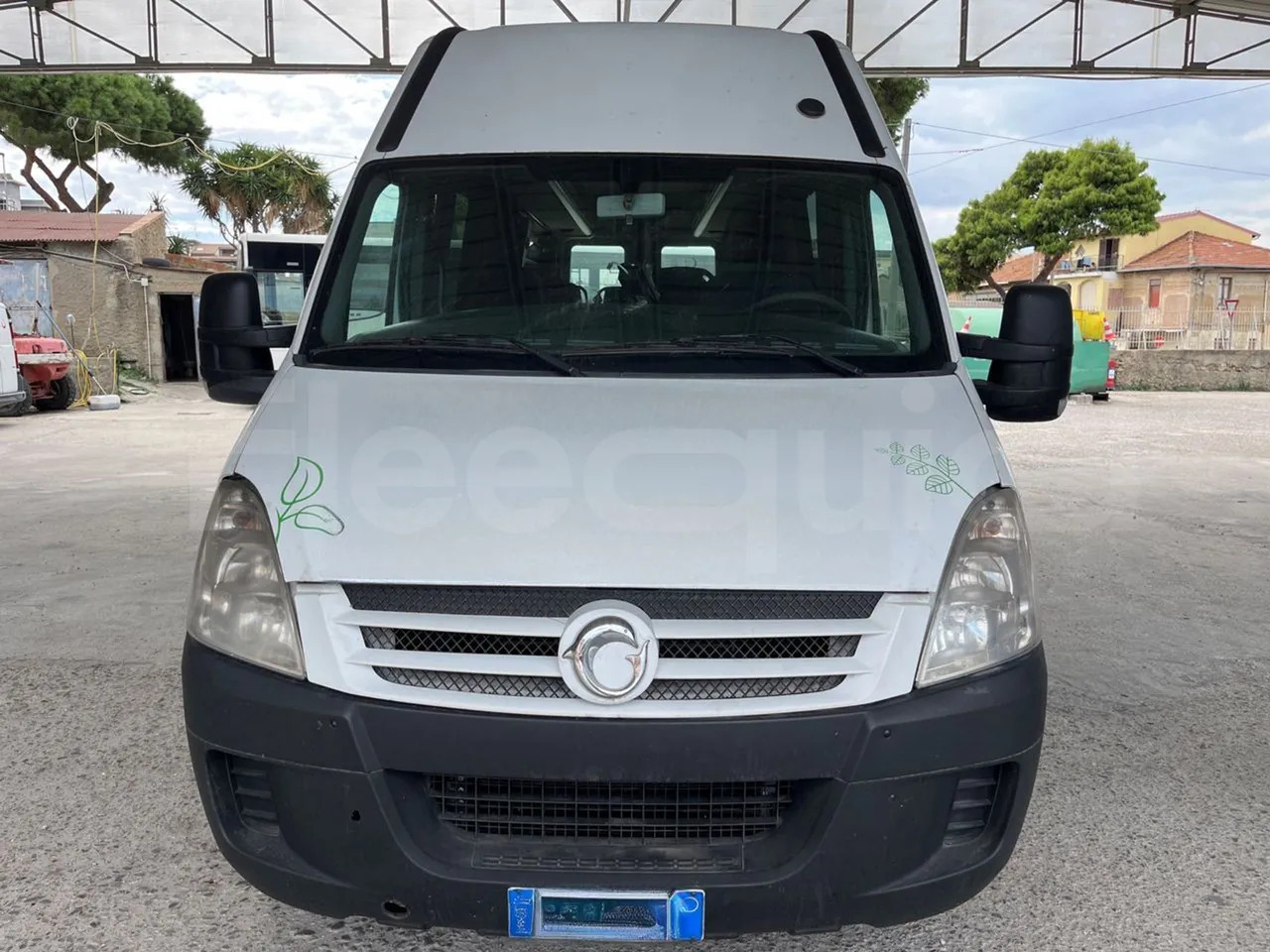 Iveco Daily - Coach: picture 2 Iveco Daily - Coach: picture 2