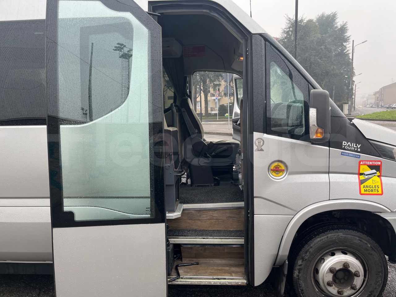 Minibus, Passenger van Iveco Daily: picture 12