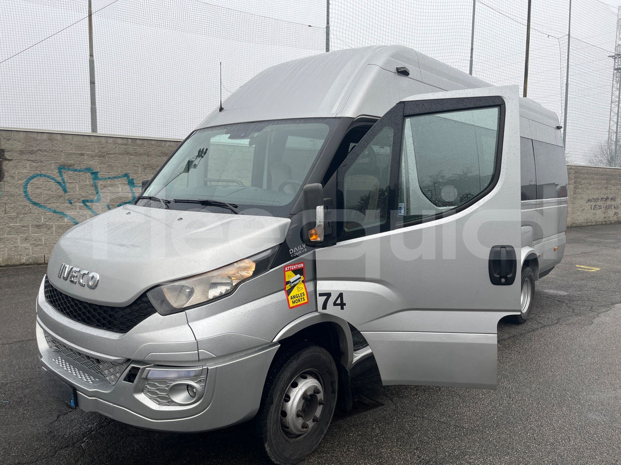 Minibus, Passenger van Iveco Daily: picture 9