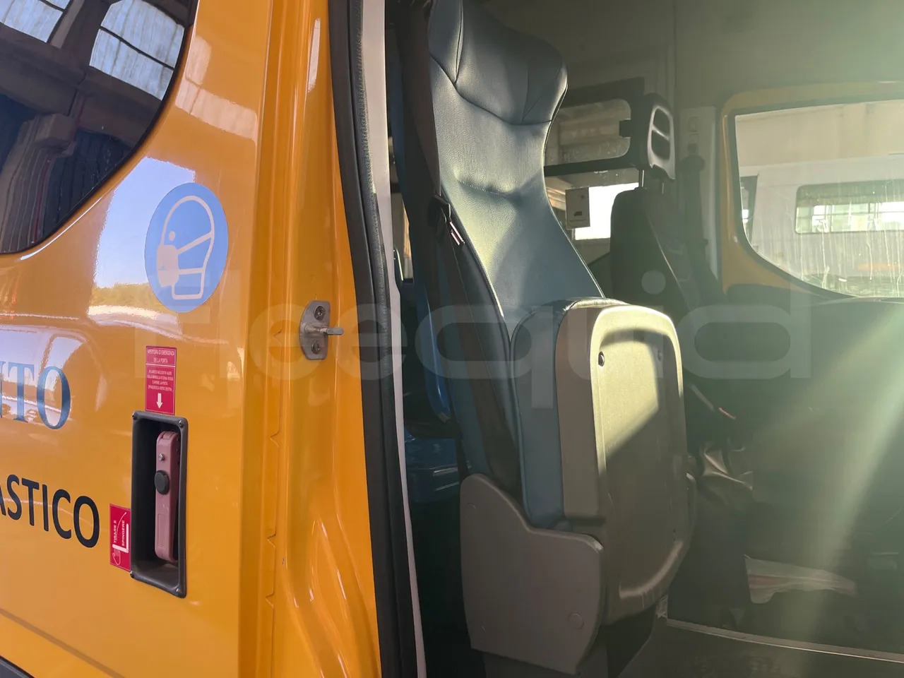 School bus Iveco Daily: picture 17 School bus Iveco Daily: picture 17