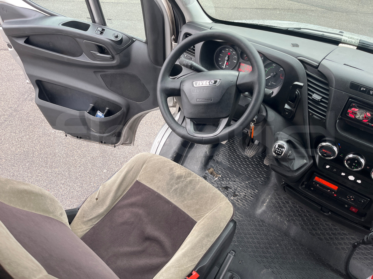 Minibus, Passenger van Iveco Daily: picture 16