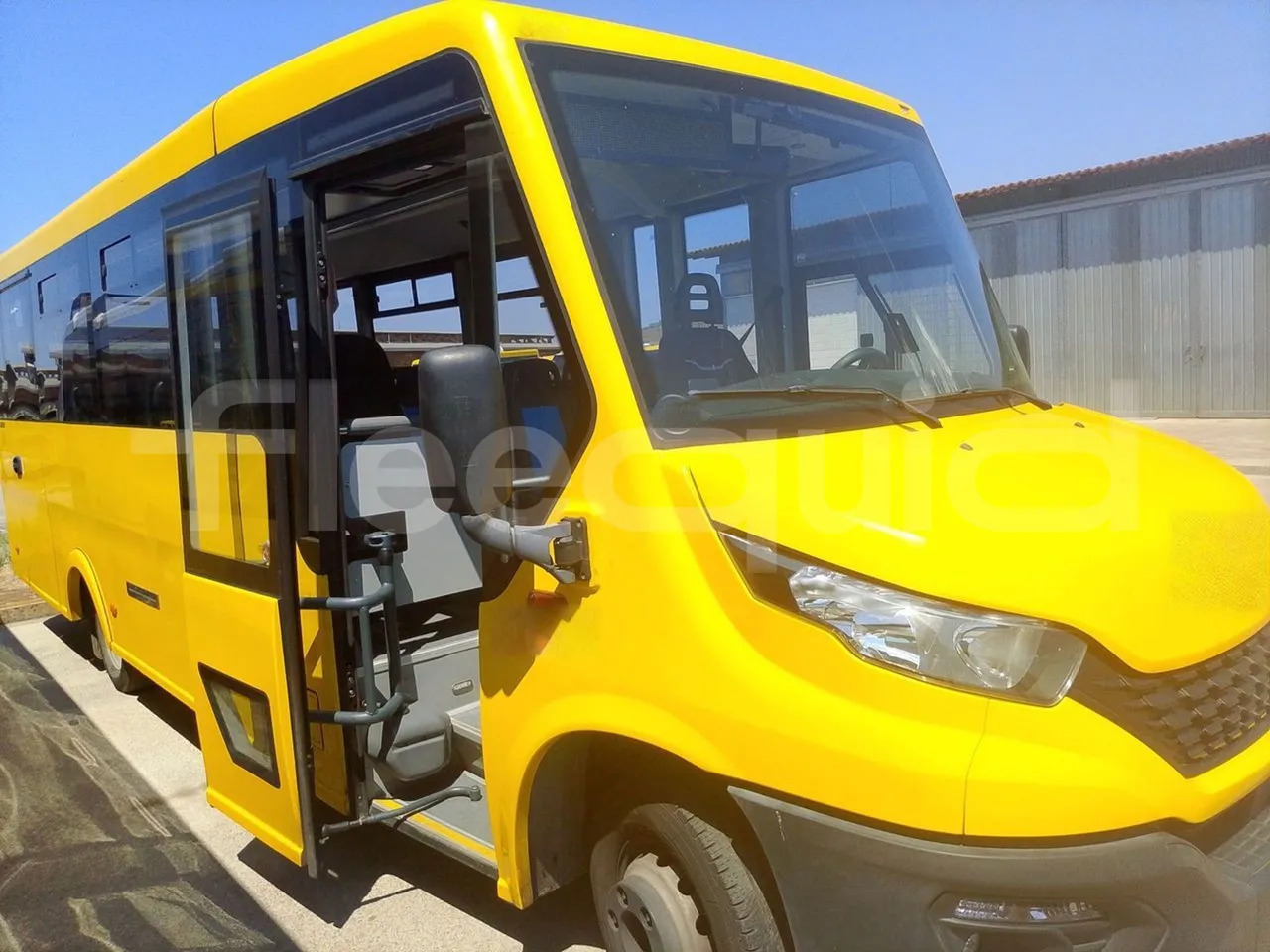 School bus Iveco Indcar: picture 1