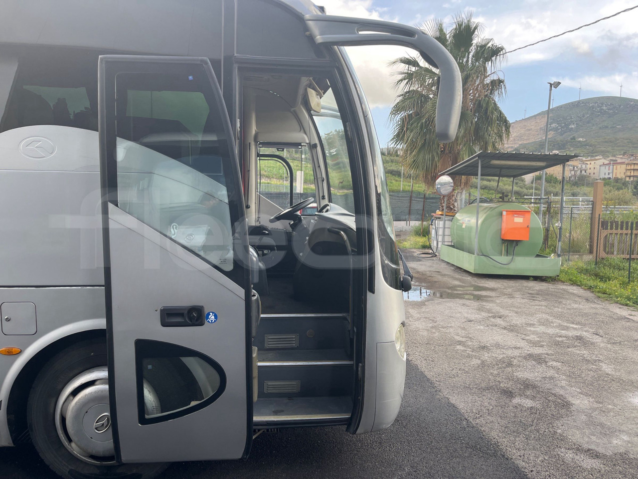 King Long XMQ6900 on lease King Long XMQ6900: picture 13