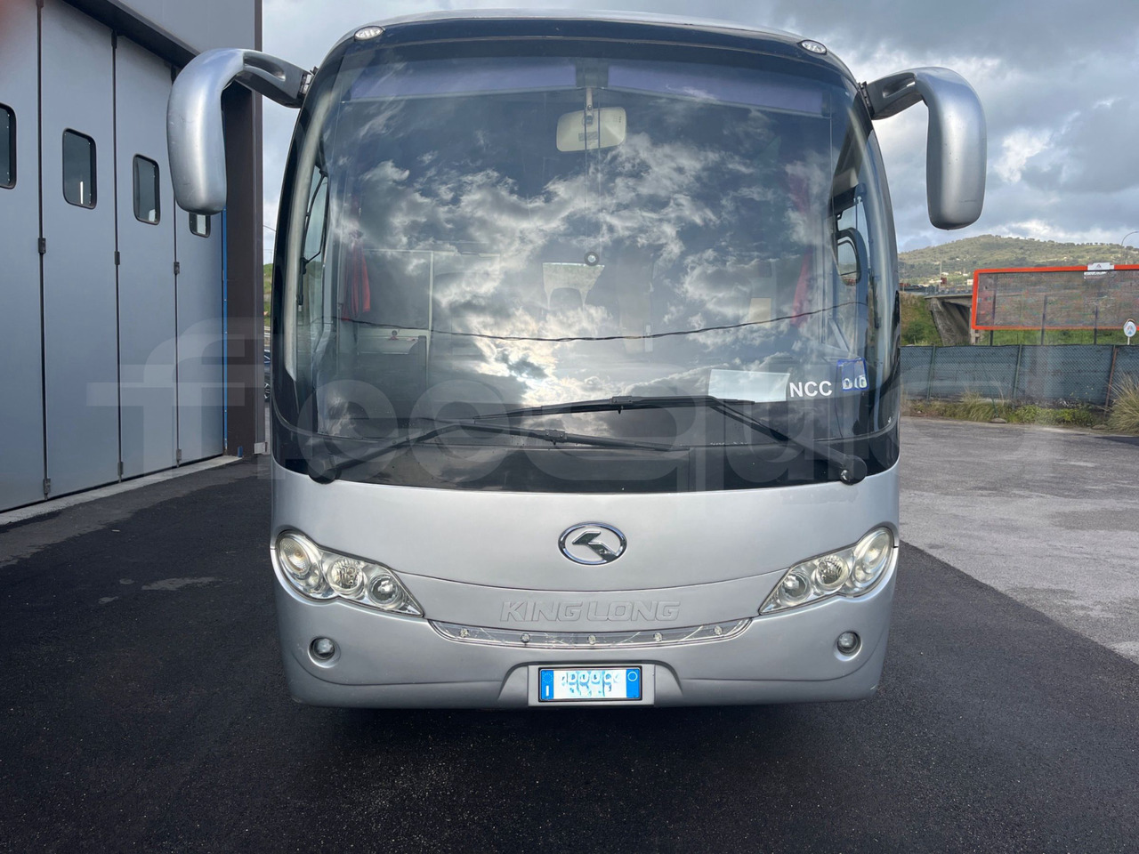King Long XMQ6900 - Coach: picture 2 King Long XMQ6900 - Coach: picture 2