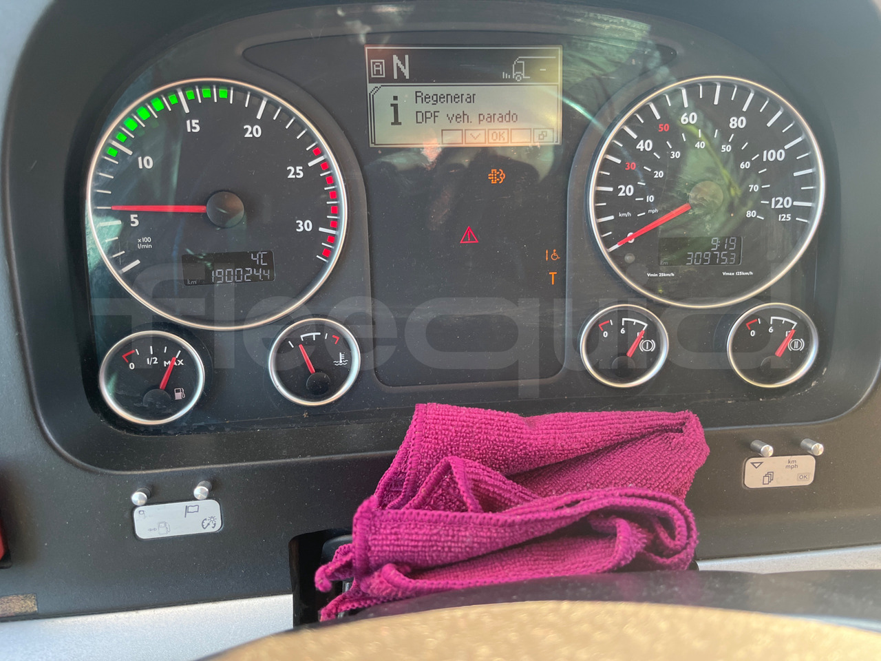 Man Lion's Coach - Coach: picture 3 Man Lion's Coach - Coach: picture 3