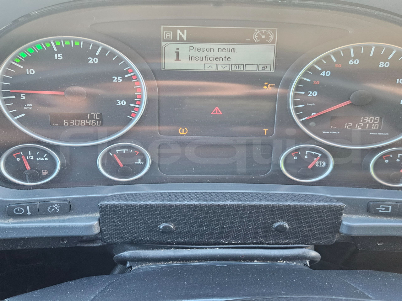 Man Noge - Coach: picture 3 Man Noge - Coach: picture 3