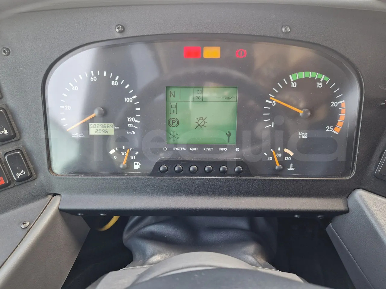 Mercedes-Benz Tourismo - Coach: picture 3 Mercedes-Benz Tourismo - Coach: picture 3