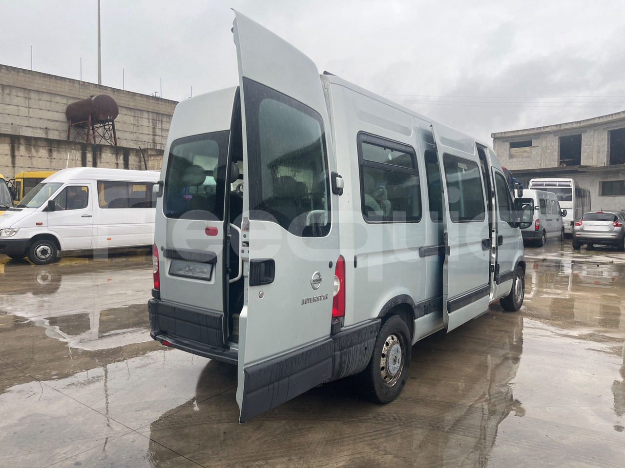 Nissan Interstar on lease Nissan Interstar: picture 8