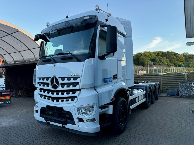 Mercedes-Benz Arocs MP5 3253 8x4 Tridem ARK HIAB 24 to - Hook lift truck: picture 3 Mercedes-Benz Arocs MP5 3253 8x4 Tridem ARK HIAB 24 to - Hook lift truck: picture 3