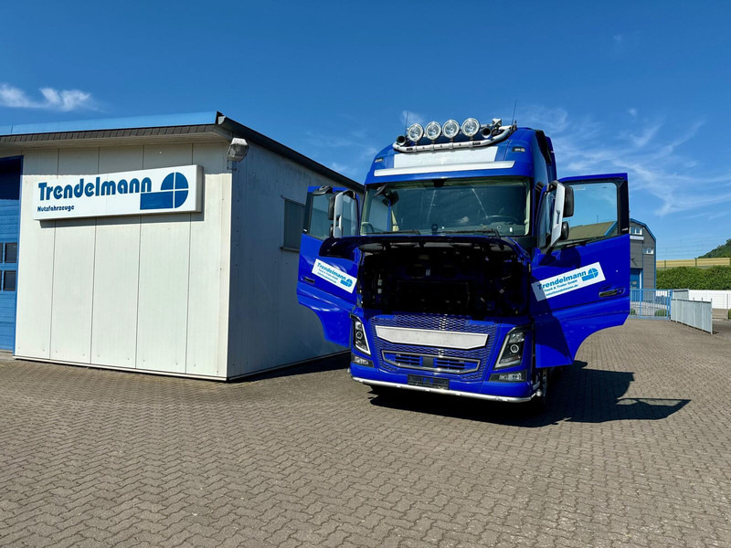 Volvo FH-16-750 SZM 6x4 Retarder TÜV 09.2026 on lease Volvo FH-16-750 SZM 6x4 Retarder TÜV 09.2026: picture 19 Volvo FH-16-750 SZM 6x4 Retarder TÜV 09.2026 on lease Volvo FH-16-750 SZM 6x4 Retarder TÜV 09.2026: picture 19