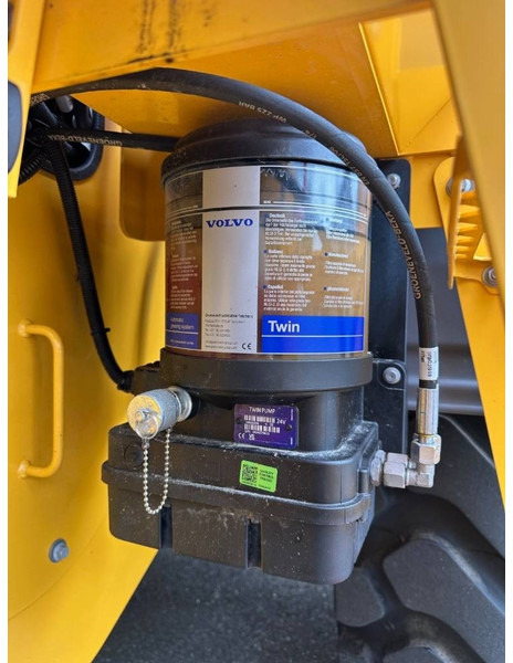 Wheel loader Volvo L 90 H: picture 15