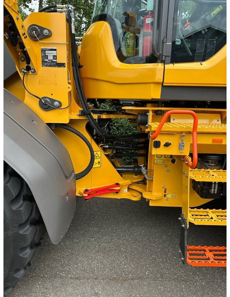 Wheel loader Volvo L 90 H: picture 14