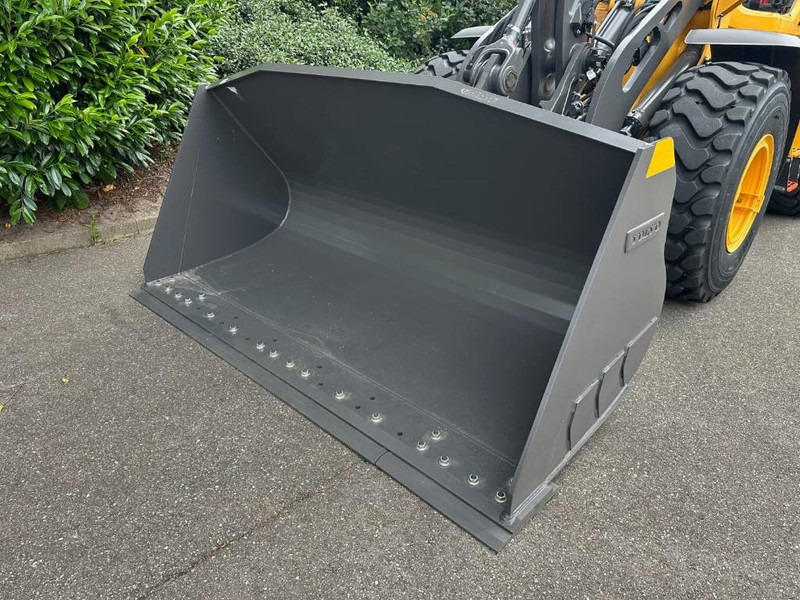 Wheel loader Volvo L 90 H: picture 9