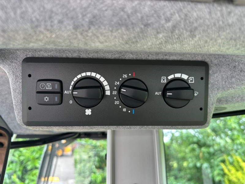 Wheel loader Volvo L 90 H: picture 19