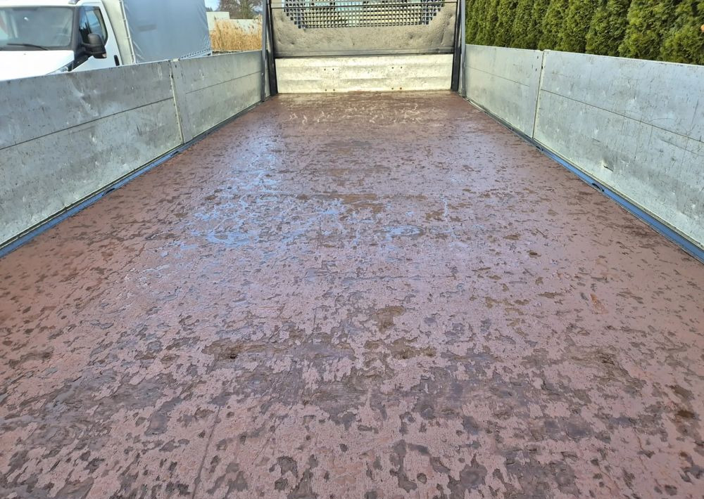 Iveco 65C15 3.0 150KM/ Skrzyniowy/ - Flatbed van: picture 4 Iveco 65C15 3.0 150KM/ Skrzyniowy/ - Flatbed van: picture 4