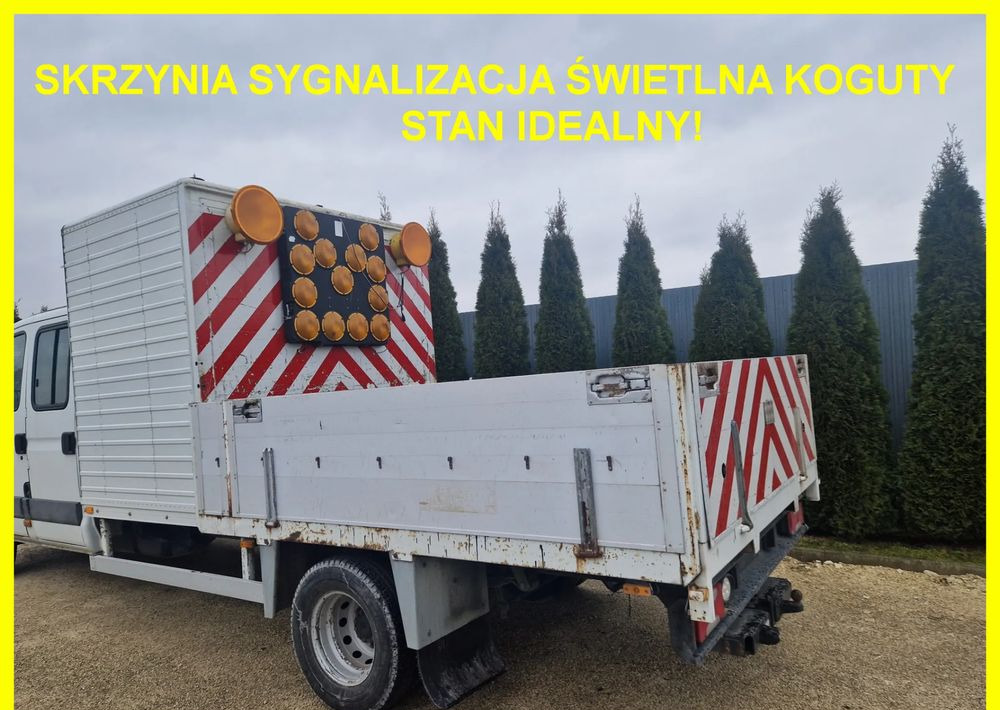Skrzynia ładunkowa Sygnalizacja świetlna koguty Roboty drogowe, stan idealny! - Flatbed body: picture 1 Skrzynia ładunkowa Sygnalizacja świetlna koguty Roboty drogowe, stan idealny! - Flatbed body: picture 1