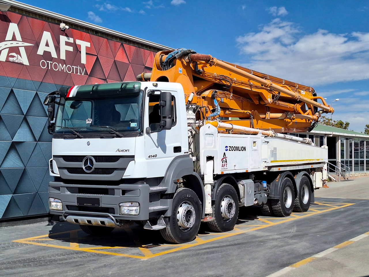 MERCEDES-BENZ AXOR 4140 ZOOMLION 43X-5RZ - Concrete pump truck: picture 1 MERCEDES-BENZ AXOR 4140 ZOOMLION 43X-5RZ - Concrete pump truck: picture 1