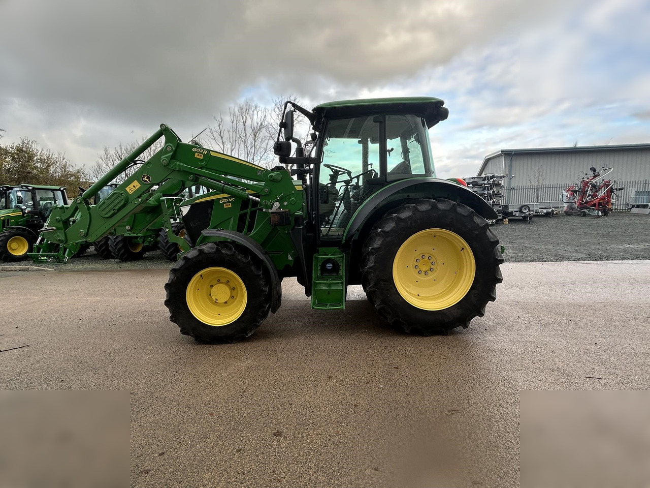 2018 JOHN DEERE 6115MC - Farm tractor: picture 5 2018 JOHN DEERE 6115MC - Farm tractor: picture 5