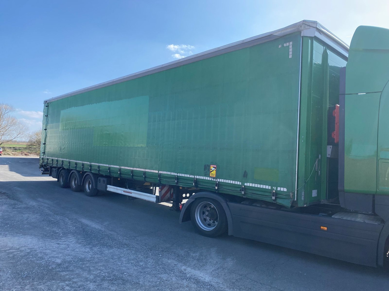 Kässbohrer 3-achs Mega/verbreiterbar + Rollboden Aircargo!! - Curtainsider semi-trailer: picture 1 Kässbohrer 3-achs Mega/verbreiterbar + Rollboden Aircargo!! - Curtainsider semi-trailer: picture 1